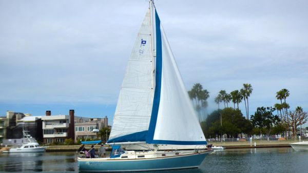 Pearson 365 Sloop 