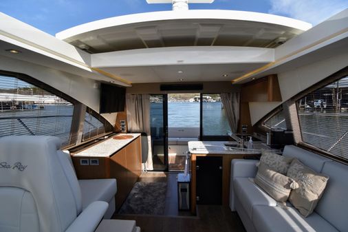 Sea Ray Sundancer 460 image