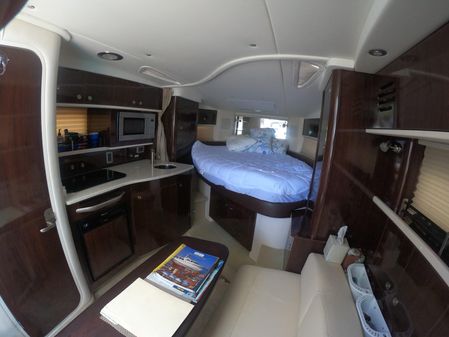 Sea Ray 330 Sundancer image