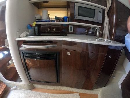 Sea Ray 330 Sundancer image