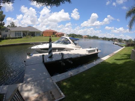 Sea Ray 330 Sundancer image