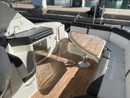 Sea Ray 320 Sundancer image