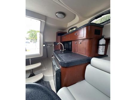 Boston Whaler 305 Conquest image