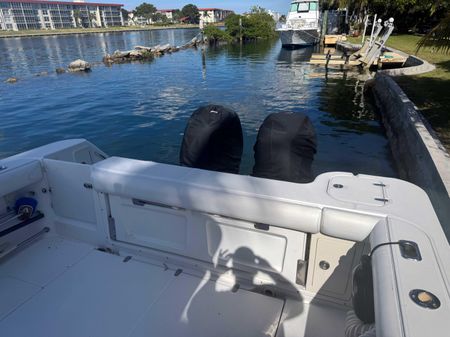 Boston Whaler 305 Conquest image