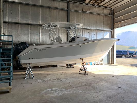Edgewater 280CC Center Console - main image