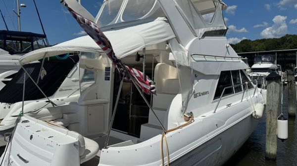 Cruisers Yachts 3580 Flybridge 