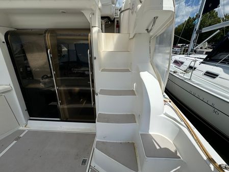 Cruisers Yachts 3580 Flybridge image