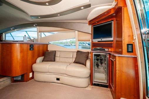 Cruisers Yachts 477 Sport Sedan image