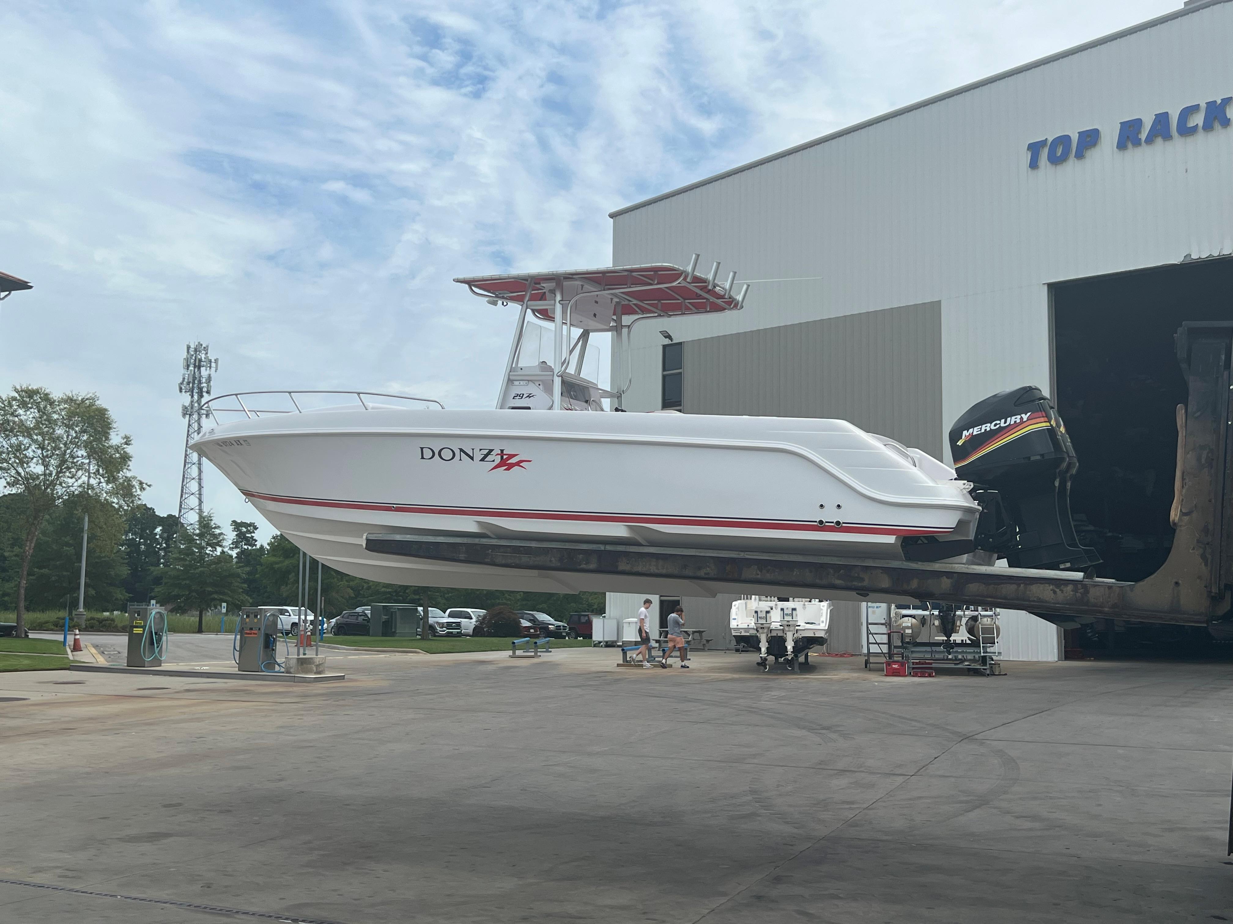 船吉2本 2002 Donzi 29 ZF Cuddy Norfolk, Virginia - Harbour Marine