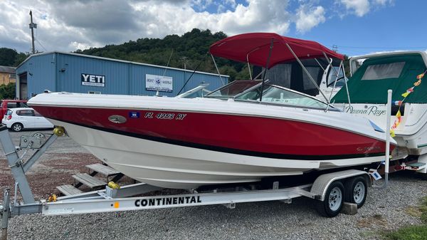 Regal 2200 Bowrider 