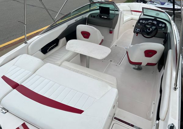 Regal 2200-BOWRIDER image