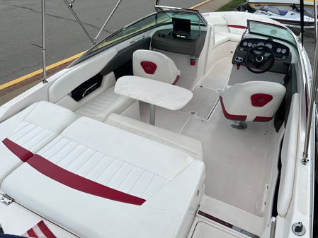 Regal 2200-BOWRIDER image