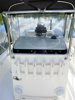 Boston Whaler 220 Dauntless image