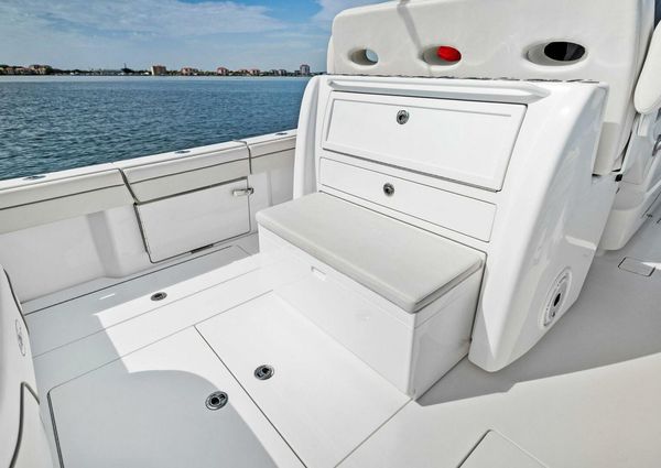 Valhalla Boatworks V-33 Center Console image