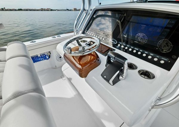 Valhalla Boatworks V-33 Center Console image