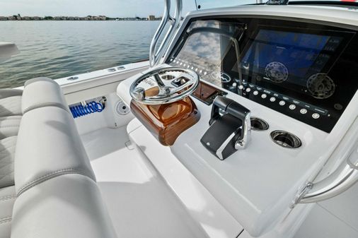 Valhalla Boatworks V-33 Center Console image