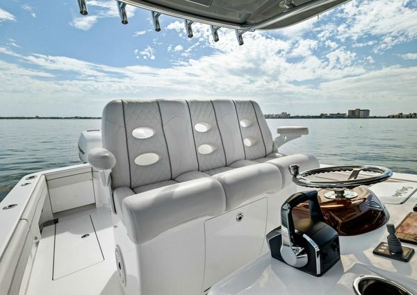 Valhalla Boatworks V-33 Center Console image