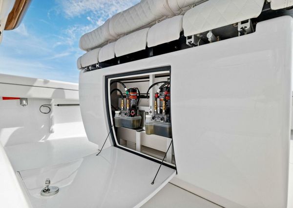 Valhalla Boatworks V-33 Center Console image