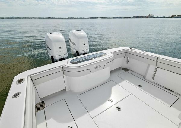 Valhalla Boatworks V-33 Center Console image