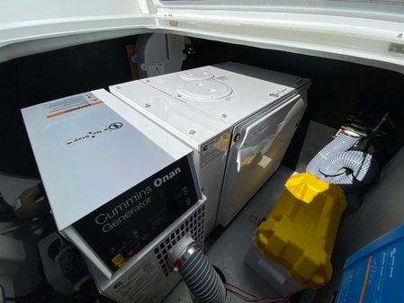 Lagoon 42 image