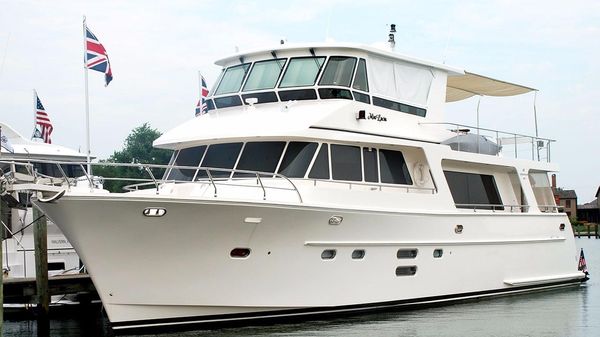 Hampton Motor yacht