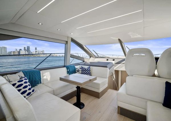 Sunseeker Manhattan 52 image