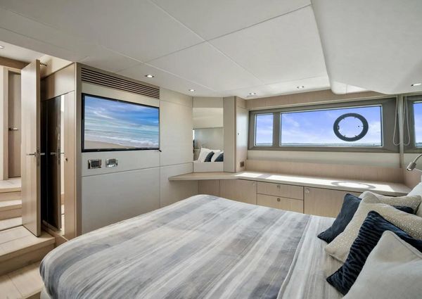 Sunseeker Manhattan 52 image