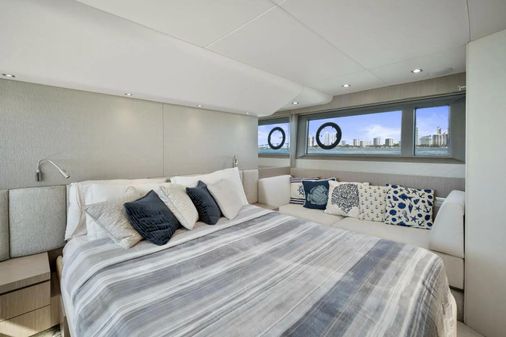 Sunseeker Manhattan 52 image