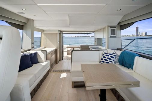 Sunseeker Manhattan 52 image