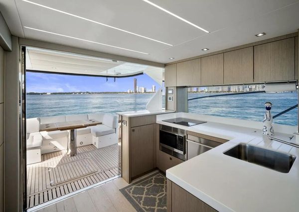 Sunseeker Manhattan 52 image