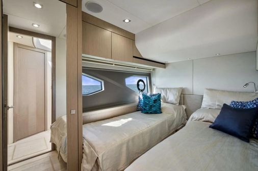 Sunseeker Manhattan 52 image