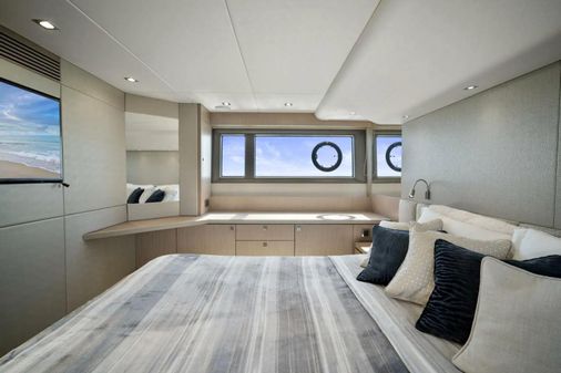 Sunseeker Manhattan 52 image