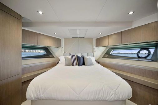 Sunseeker Manhattan 52 image