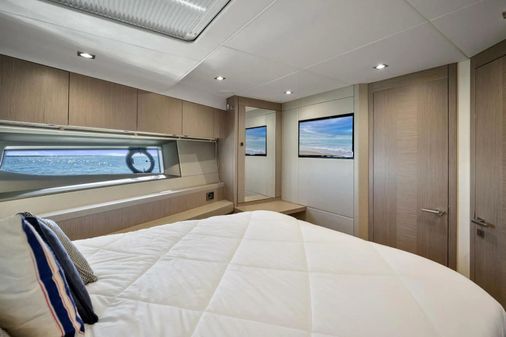 Sunseeker Manhattan 52 image