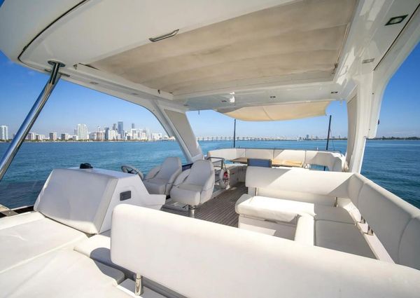 Sunseeker Manhattan 52 image