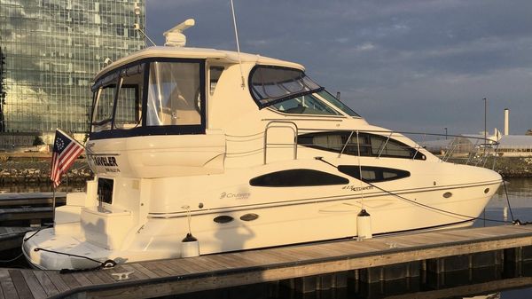 Cruisers Yachts 415 Express Motoryacht 