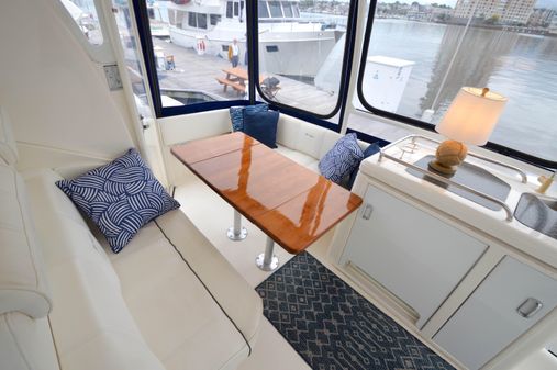 Cruisers Yachts 415 Express Motoryacht image