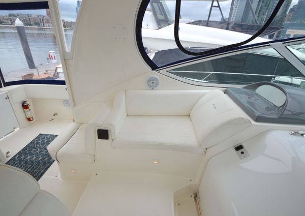 Cruisers Yachts 415 Express Motoryacht image