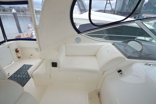 Cruisers Yachts 415 Express Motoryacht image