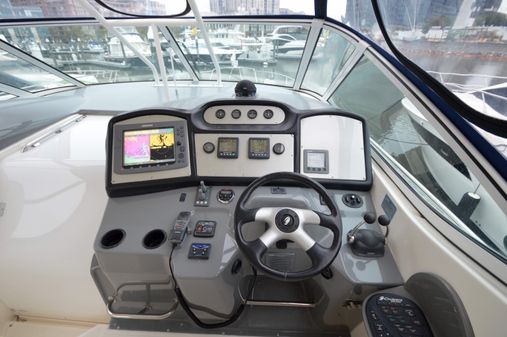 Cruisers Yachts 415 Express Motoryacht image