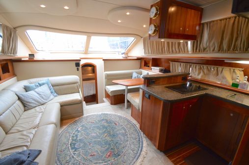 Cruisers Yachts 415 Express Motoryacht image