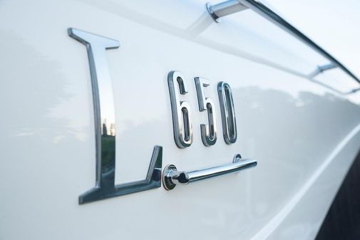 Sea Ray L650 image