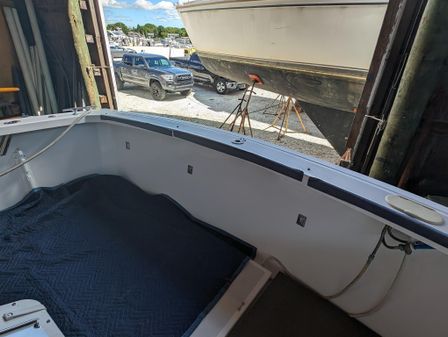 Hunt Yachts Surfhunter 33 image