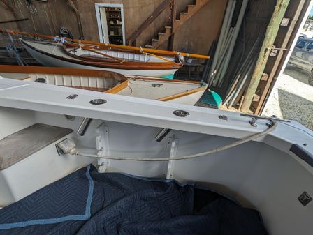 Hunt Yachts Surfhunter 33 image