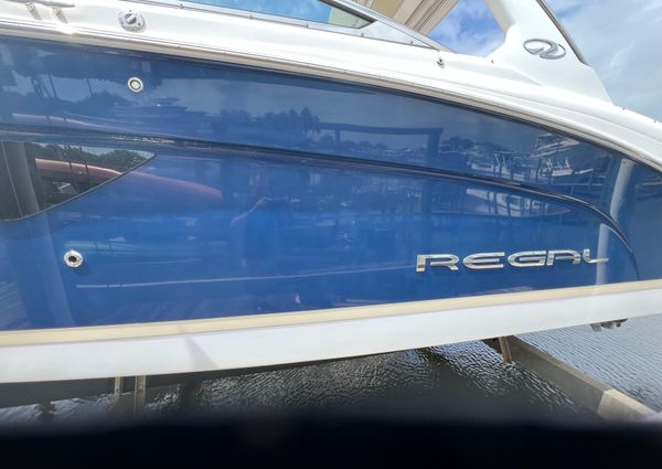 Regal 3300 Bowrider image