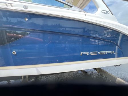 Regal 3300 Bowrider image