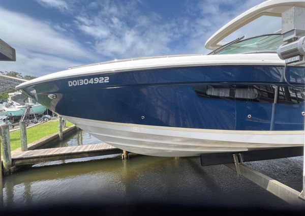 Regal 3300 Bowrider image