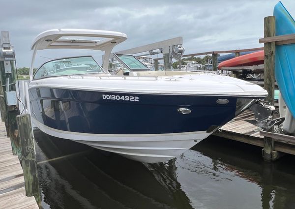 Regal 3300 Bowrider image