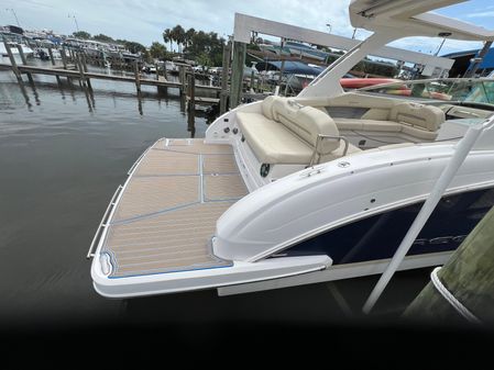 Regal 3300 Bowrider image