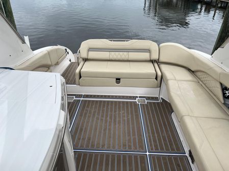 Regal 3300 Bowrider image